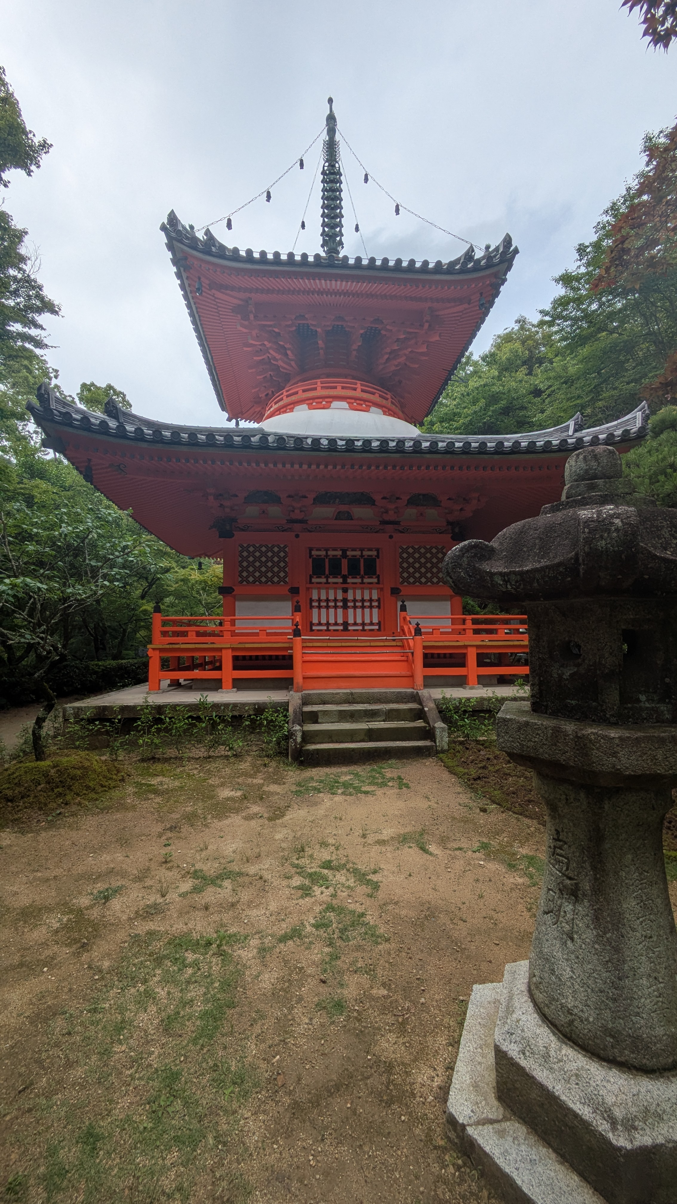 Chemin forestier menant au Mitaki-dera