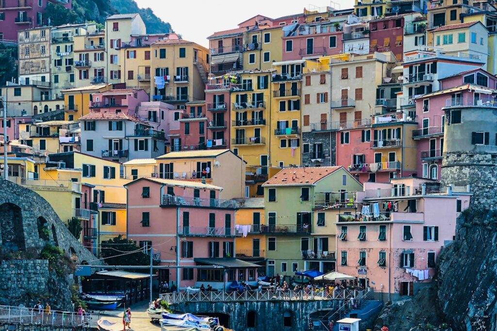 Village coloré de Manarola sur la côte des Cinque Terre en Ligurie italienne
